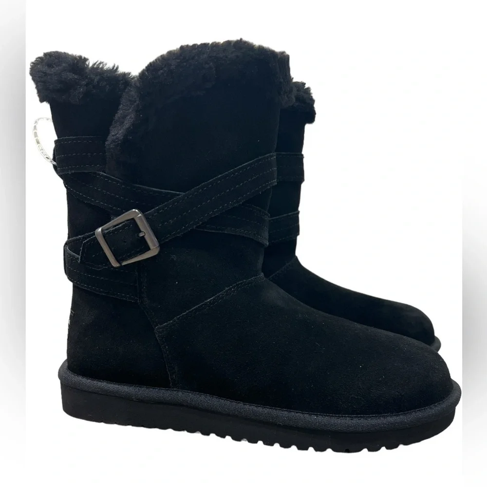 Koolaburra by UGG Delene Short Black Suede Buckle Boots Size 7
